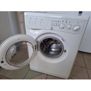 Használt Indesit WS84TX Keskeny Elöltöltős Mosógép [H16153] 