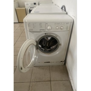 Használt Indesit IWUC 41051 Keskeny Elöltöltős Mosógép [H16451] 