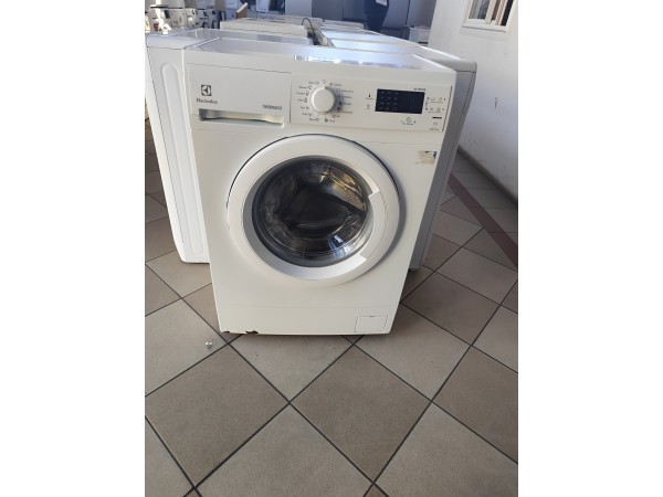 Használt Electrolux EWS31064NU elöltöltős keskeny mosógép [H16084] 