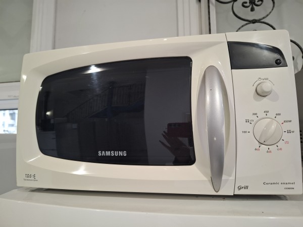 Használt Samsung CE282DN Mikrohullámú Sütő [H16295] 