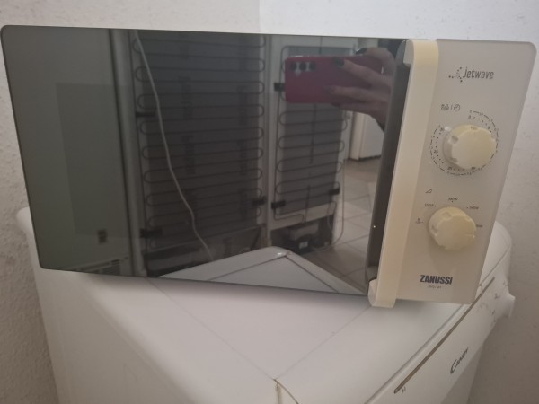 Használt Zanussi ZM 21M1 Mikrohullámú Sütő [H16401] 