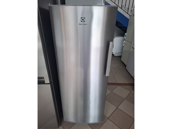 Használt Electrolux ERF3307AOX Normál Hűtőszekrény [KH177] 